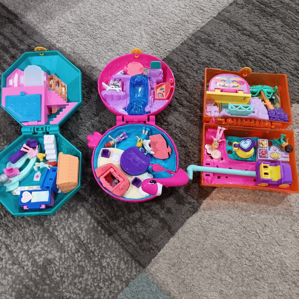 Polly Pocket Compact Playset with Accessories